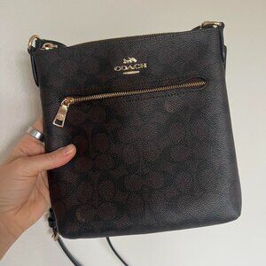 Coach Signature Messenger Crossbody